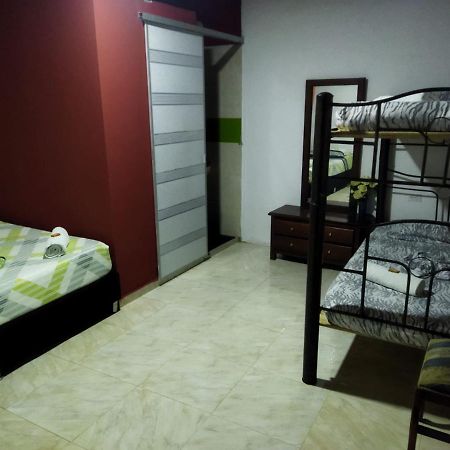 Hostal Sarita Villavieja Exteriör bild